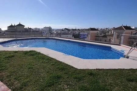 アパート Amplio Apartamento Con Piscina Cerca De La Playa ネルハ