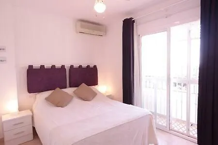 Amplio apartamento con piscina cerca de la playa Nerja
